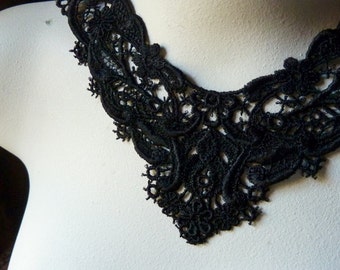 Lace Applique in Black Venice Lace for Jewelry, Altered Couture, Costume Design BLA 1010