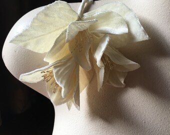 SECOND Quality IVORY Lily Flowers Silk Velvet for Bridal, Boutonnieres, Hats, Corsages MF