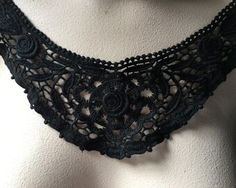 BLaCK Lace Applique Collar OLD SToCK RBG in Cotton for Garments, Jewelry, Costume Design BLA 370