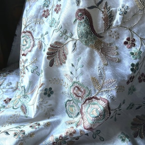 Tela bordada de seda color blanco roto FAT QUARTER para retículas de la época de la Regencia, bolsos victorianos, carteras de mano, diarios basura de María Antonieta FQ40