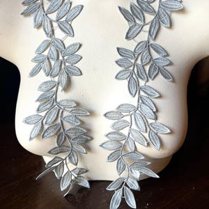 SILVER Leaf Lace Applique Pair: Venise Lace for Bridal Design PR 439