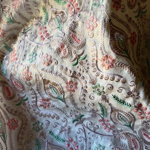Tela bordada de seda blanca FAT Quarter OFF para retículas, bolsos victorianos, carteras de mano, diarios basura de María Antonieta FQ25