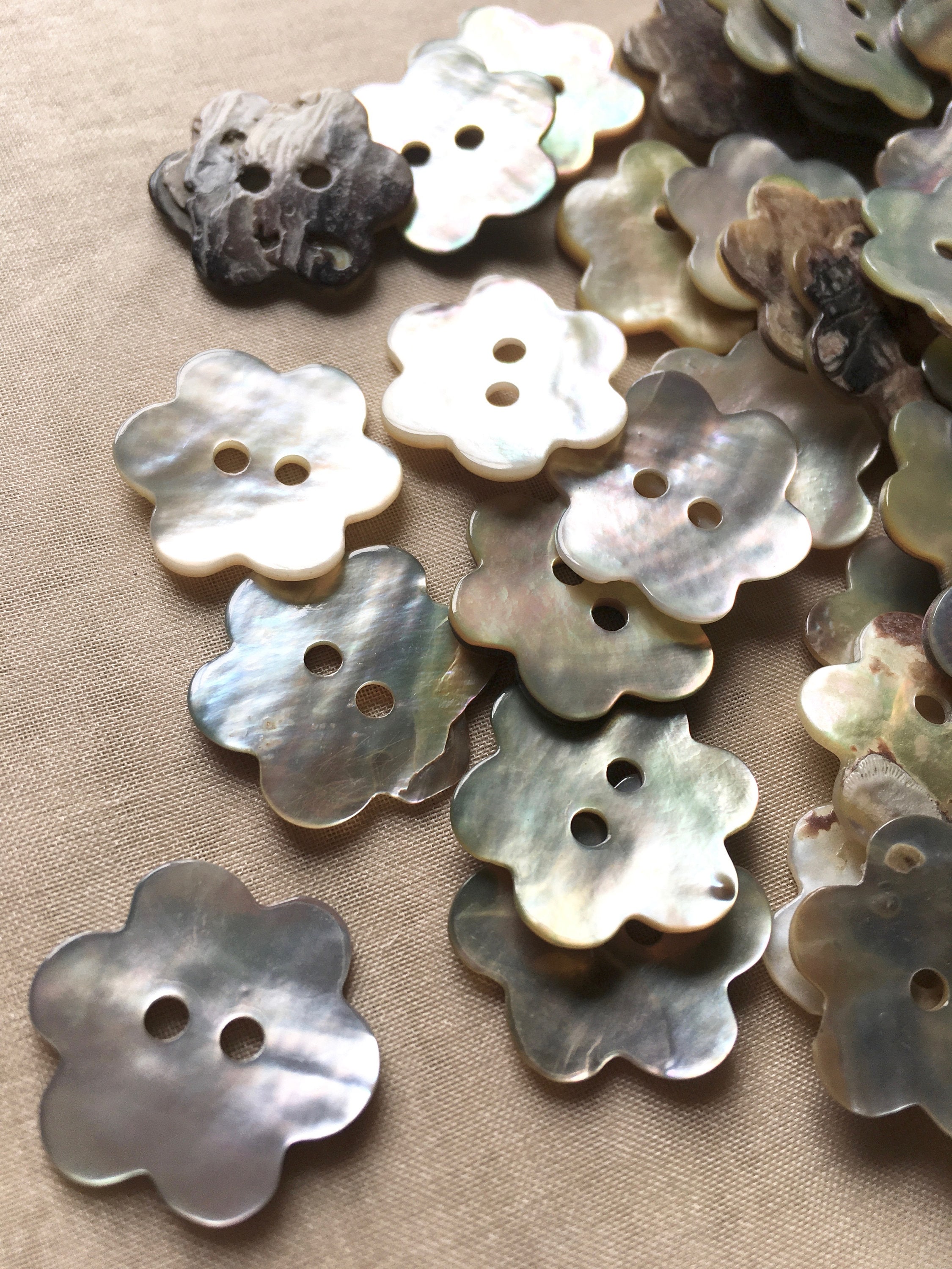 Mother of Pearl Flower Buttons