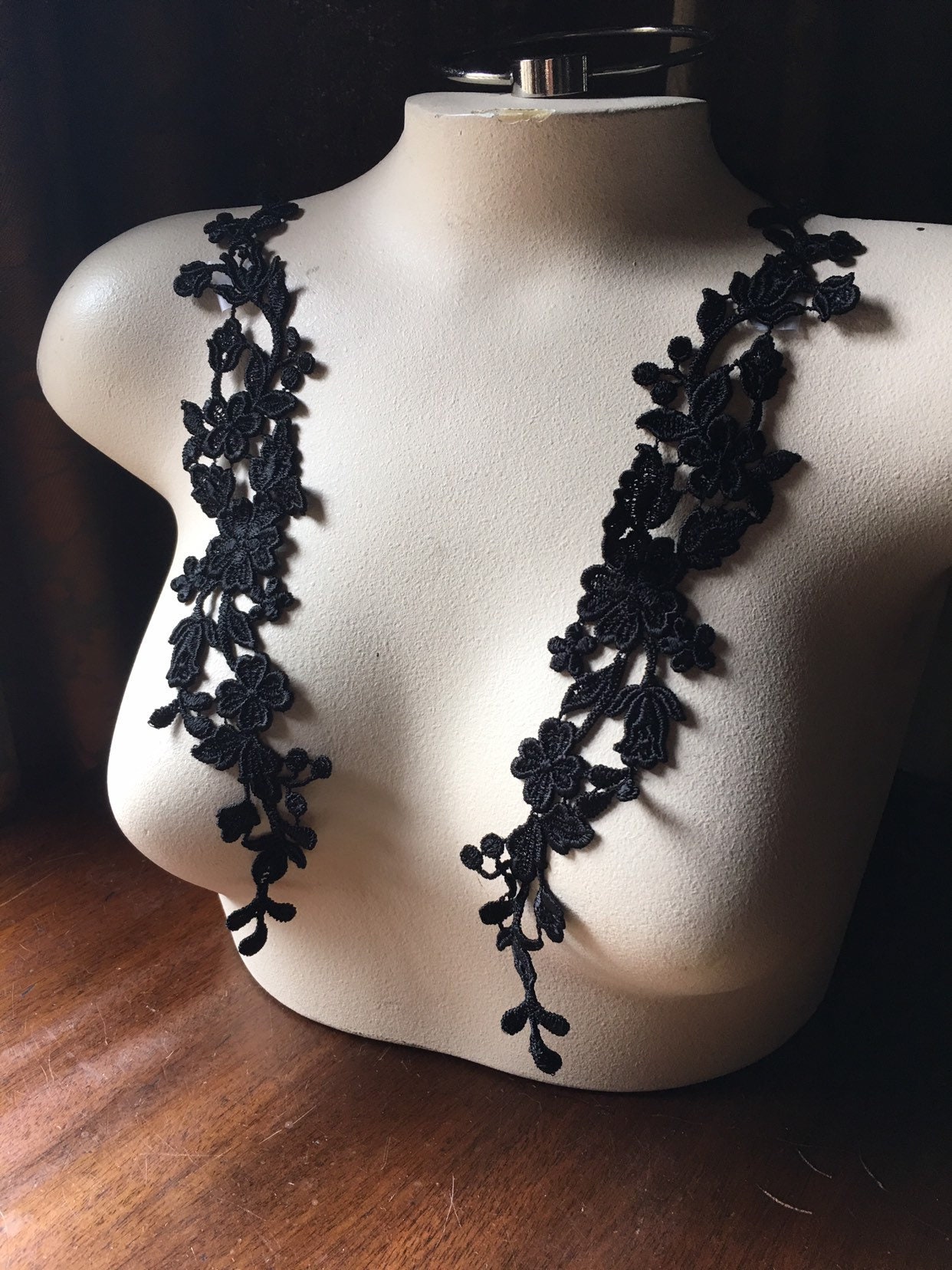 BLACK Lace Applique PAIR Rayon Venise Lace for Bridal, Straps, Costume Design PR 337