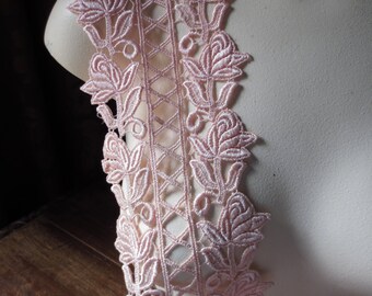 REMNANT 59” Peach Lace Venice Style for Applique, Bridal, Costume or Jewelry Design L 2095pch