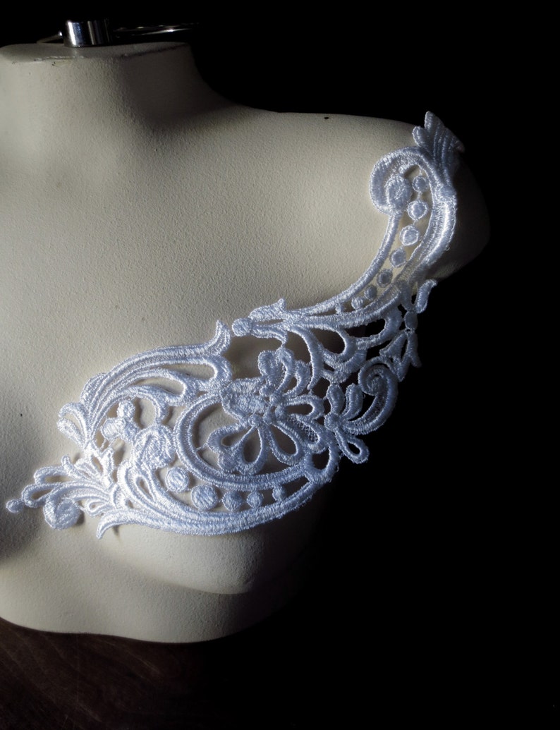 LIGHT Ivory Lace Applique Pair DYEABLE for Lyrical Dance, Ballet, Bridal, Garments, Jewelry Design, Bridal PR 39 image 3