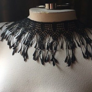 Black Lace Trim Venise Lace for Garments, Jewelry or Costume Design  L 44