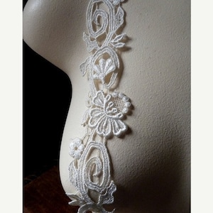 Ivory Lace Trim Venise Lace made in USA for Bridal, Gowns a la BHLDN, Jewelry or Costume Design L 7006 Roll