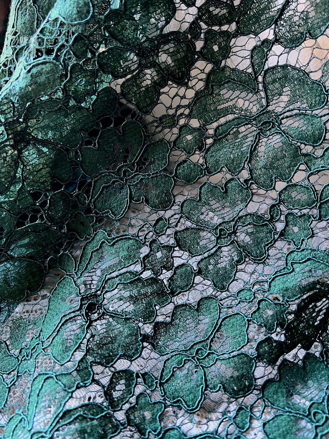 FAT QUARTER Hunter Green Lace Chantilly Alencon Corded Lace Fabric for