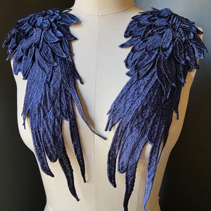 Apliques de alas de encaje 3D azul marino: Charreteras de diseño de vestuario PR 380