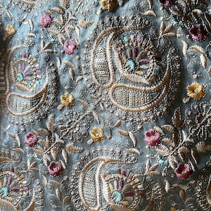 Tela bordada gris: Material Regency Reticule (Fat Quarter) FQ16