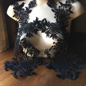 BLACK Lace Applique PAiR for Grad,  Bridal Illusion Gowns, Garments, Black Swan Lake,  Costume Design PR 329