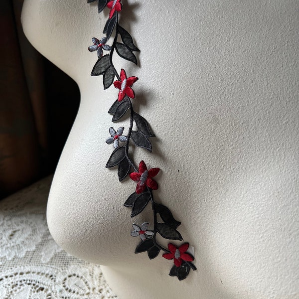 Nouveau noir, rouge et argent fleur vigne Applique fer sur pour Costumes lyriques, Cosplay, vêtements IRON 99