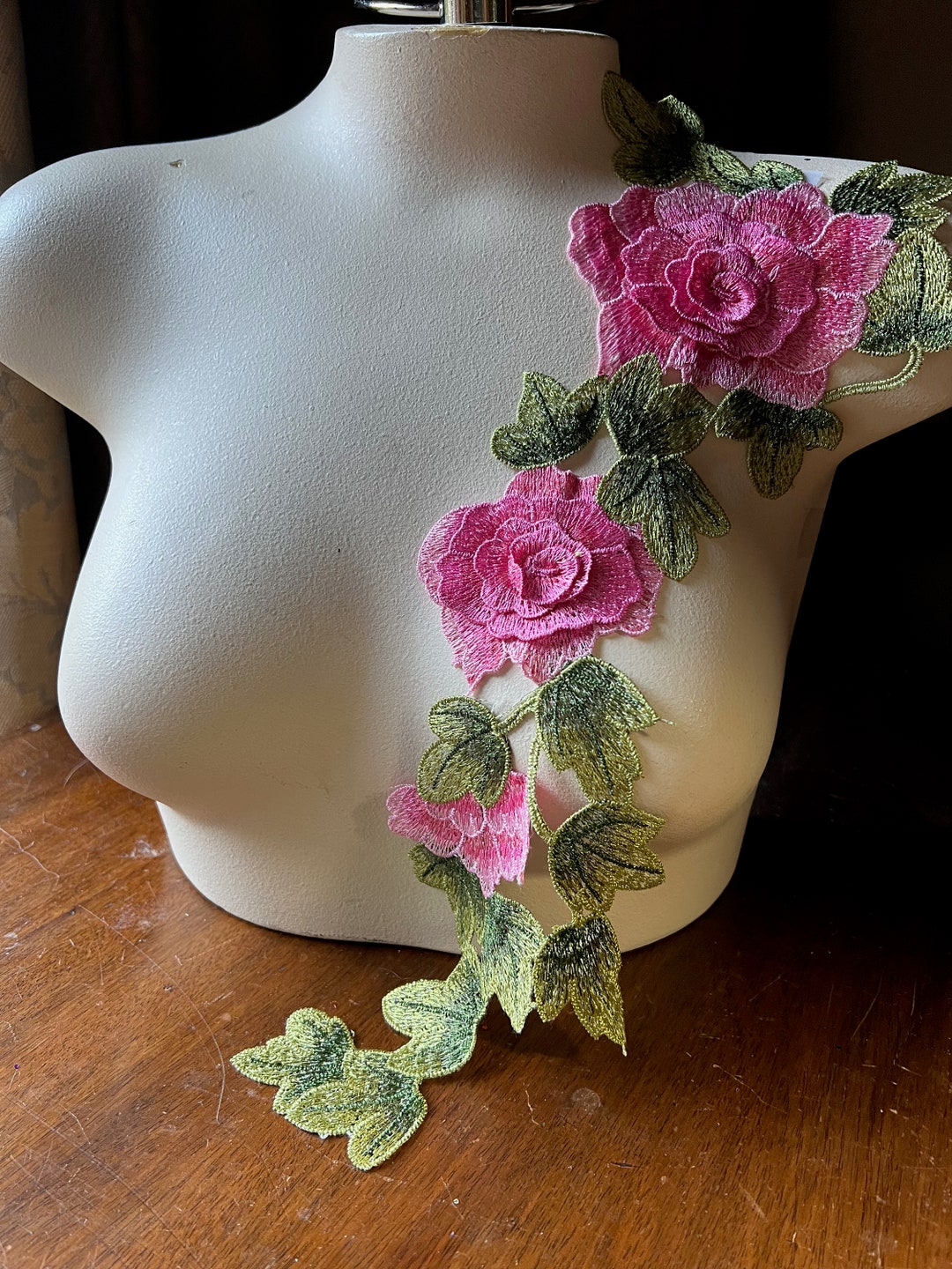 ROSALINE 3D Floral Applique Top - Lavender Multi