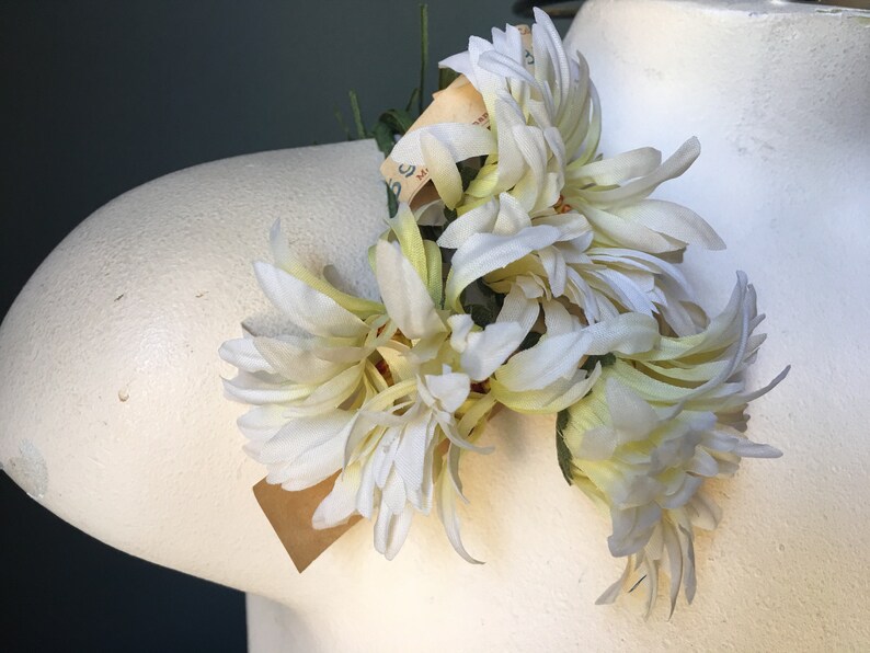 40/'s Costumes Corsages MF 292 3 Ivory Mini Gerbera Daisies Vintage Millinery for Hats
