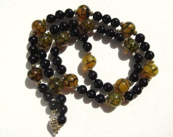 Dragon Vein Agate and Black Onyx Bead Necklace