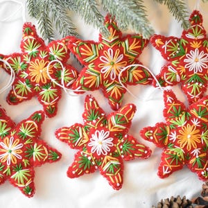 Hand-Embroidered Felt Christmas Tree Ornaments, Traditional Red and Green Christmas Decor, Snowflake Ornaments Set, Felt Christmas Ornaments