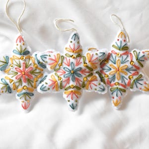 Hand-Embroidered Colorful Felt Christmas Tree Ornaments, Colorful Christmas Decor, Snowflake Ornaments Set, Felt Christmas Ornaments