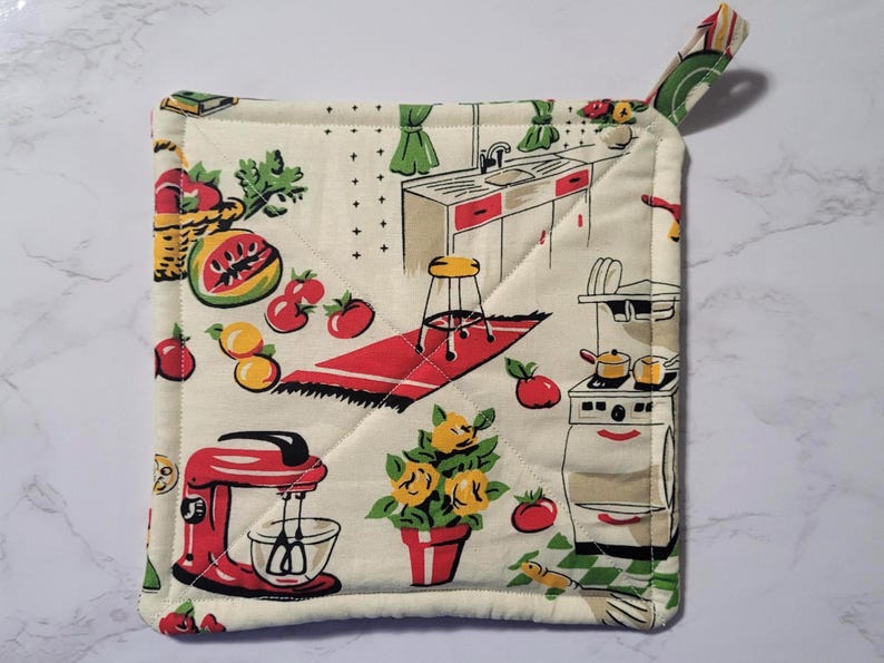 GOOZHO Mushroom Pot Holders With Pockets - Vintage Cottagecore Heat Resistant Oven Mitts, 8.6x6.7in, Cotton, Hanging Loop