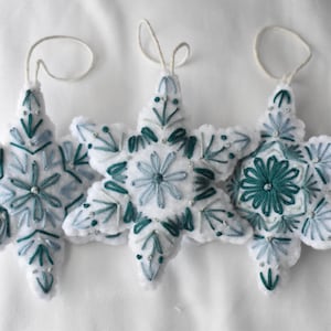 Hand-Embroidered Blue & White Felt Christmas Ornaments, Blue and White Christmas Decor, Snowflake Ornaments, Felt Christmas Ornament