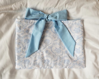 Blue & White Book Sleeve, Handmade Quilted Floral Book Cover, Cute Padded Book Pouch for Paperback Books, Aesthetic Bookish Gift for Reader
