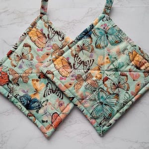 Blue Butterflies Pot Holders, Kitchen Hot Pads, Spring Kitchen Accessories, Butterfly Decor, Colorful Butterfly Potholders