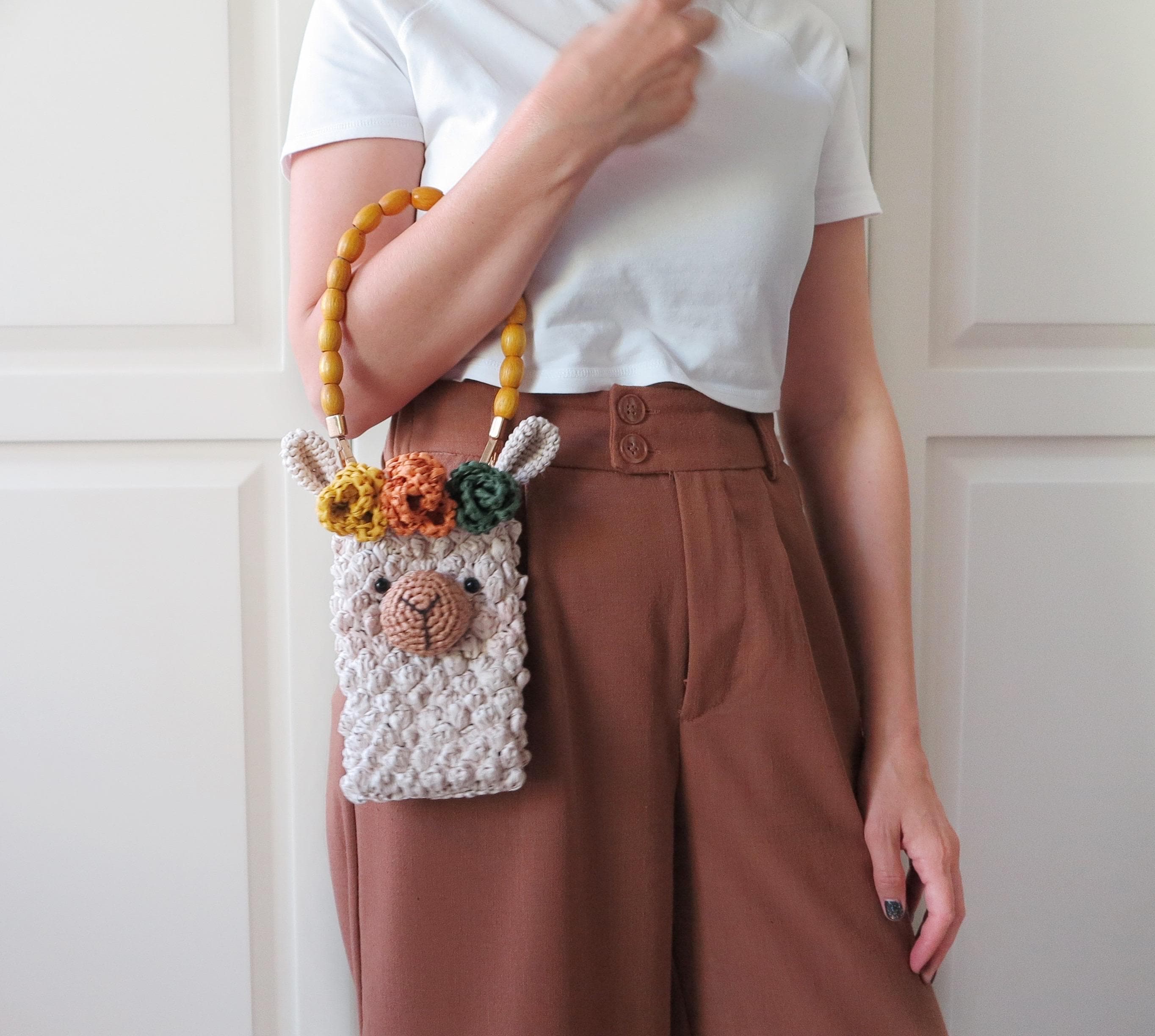 Crochet Llama Phone Bag Pattern: Raffia Alpaca Crossbody