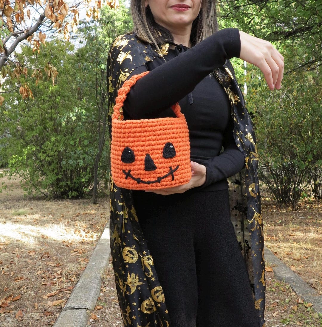 Crochet Halloween Trick or Treat Bag Pattern, Halloween Pumpkin Candy ...