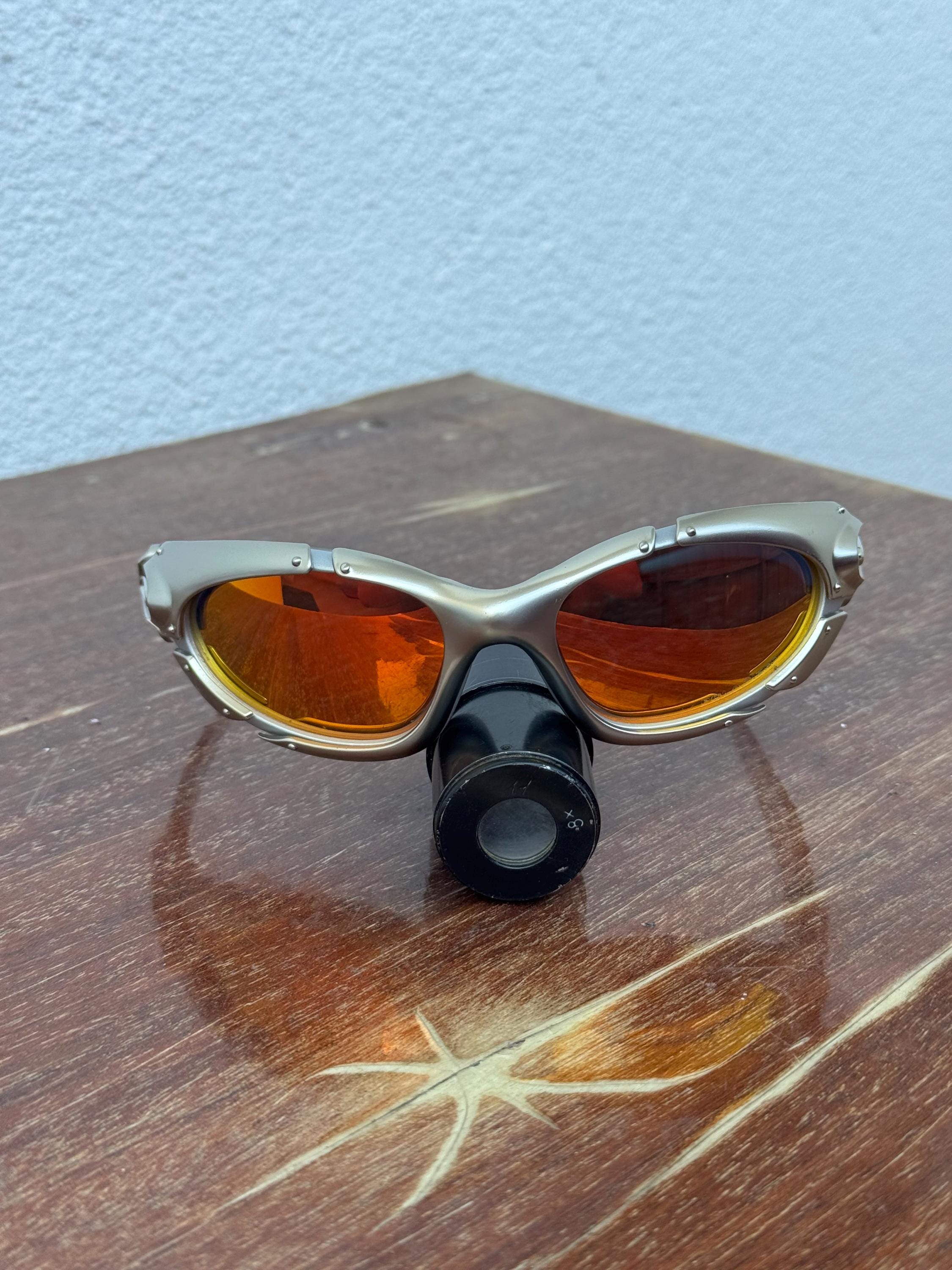 Vintage Oakley Plate Y2K Polarized Sunglasses: Silver Red Iridium