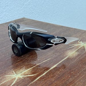 Oakley Plate Y2k Black Rare Vintage Gorpcore Polarized Sunglasses 90’s Iridium Prizm P Romeo Juliet Eye Jacket Minute
