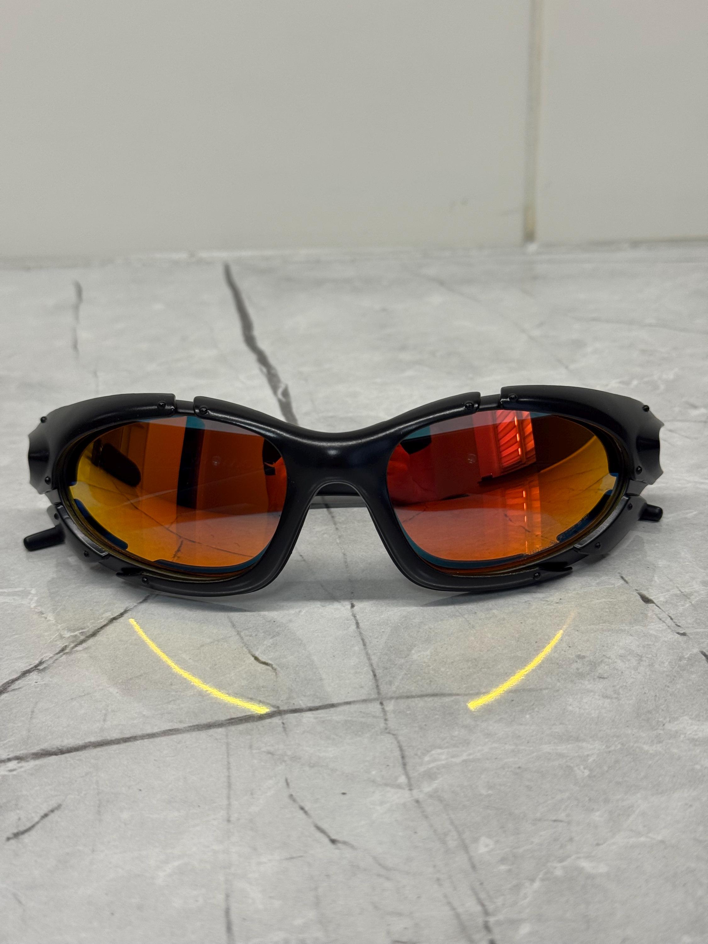 Oakley Plate Y2k Silver Red and Black Rare Vintage Gorpcore