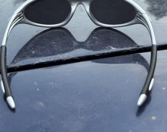 Oakley Minute 1.0 Black and Gray Eye Jacket Redux Prizm Iridium