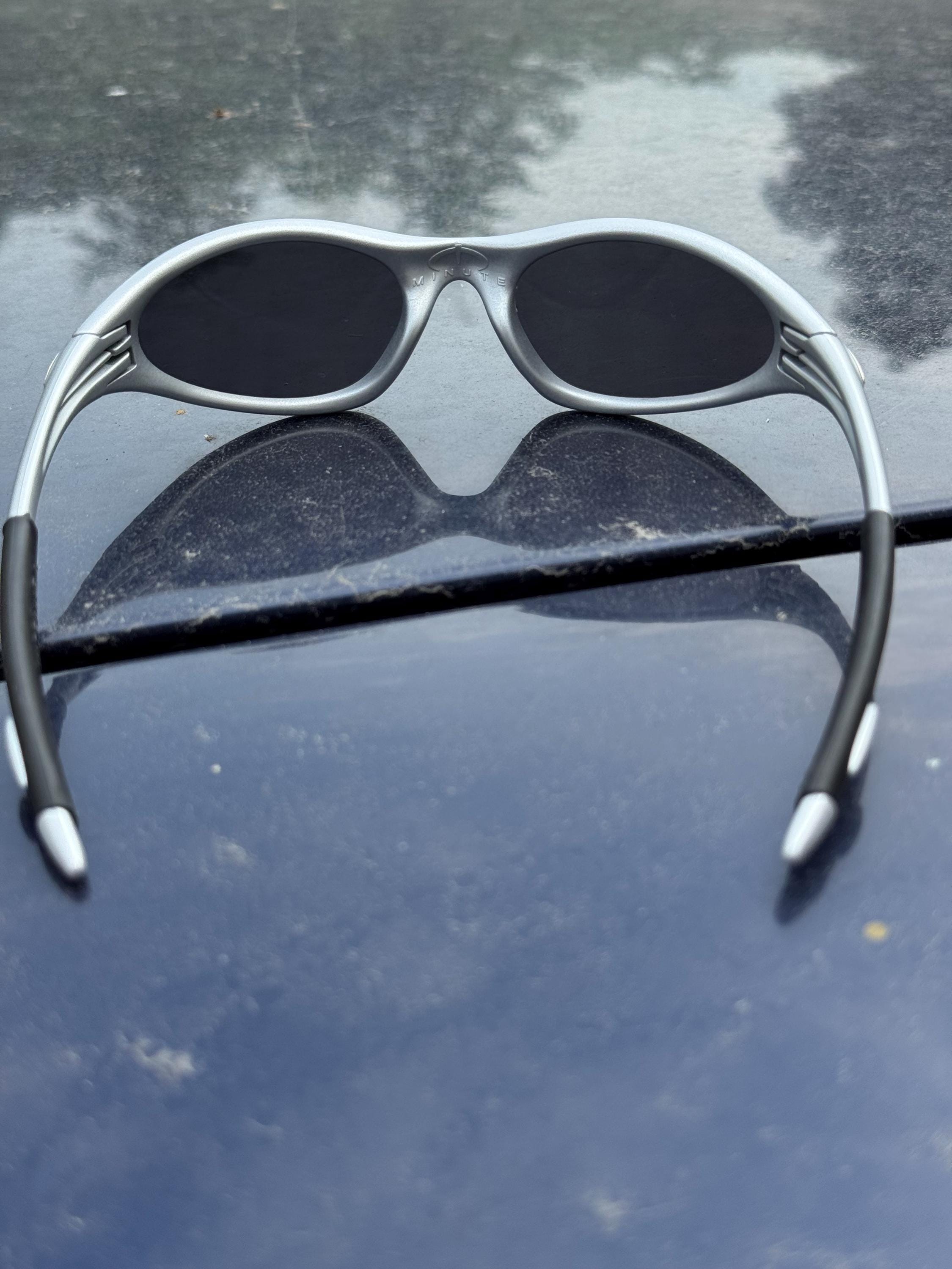 Oakley Minute 1.0 Black and Grey Eye Jacket Redux Prizm Iridium