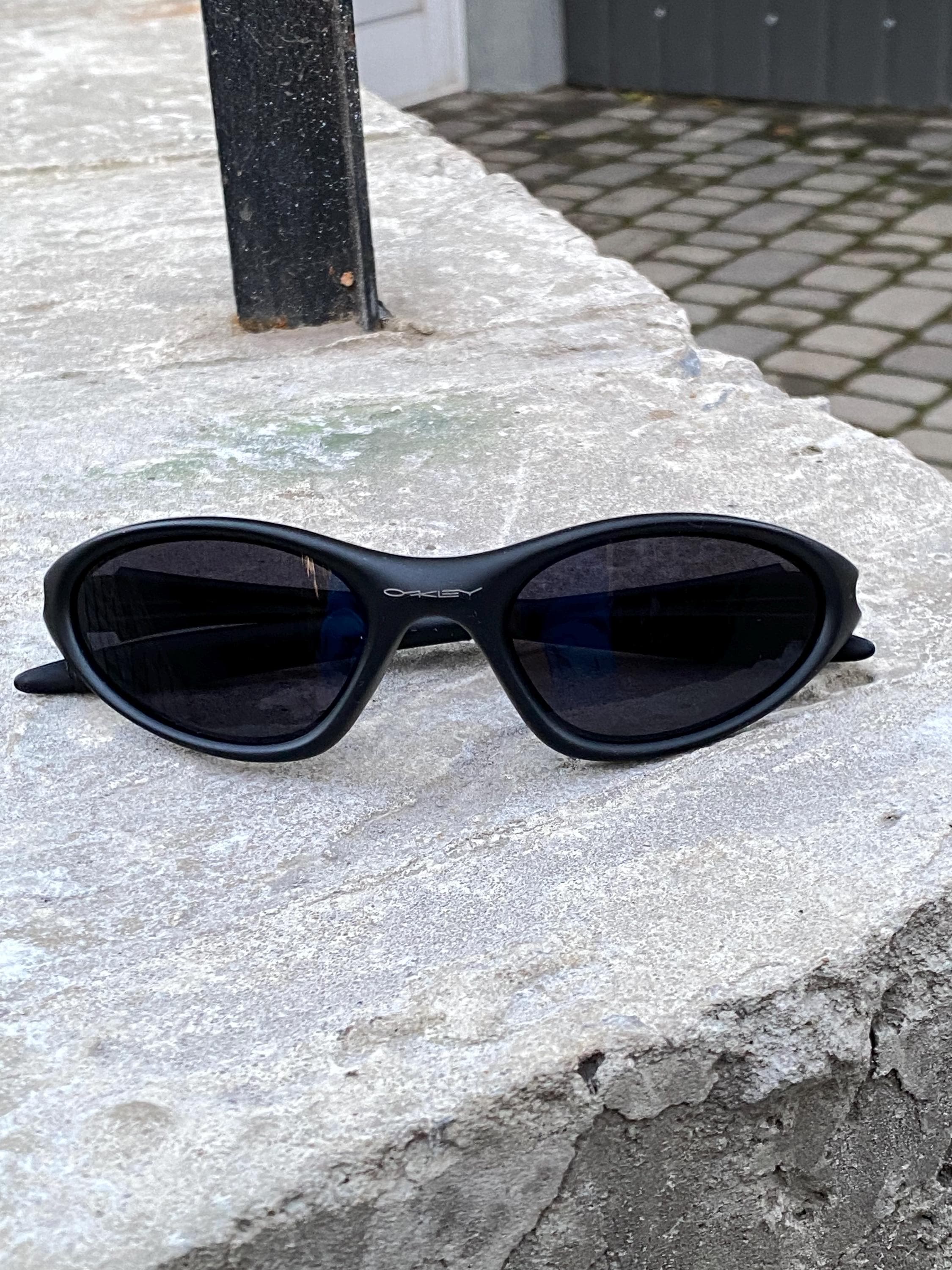 Black Oakley Minute 1.0 Eye Jacket Splice Vintage Y2K Juliet