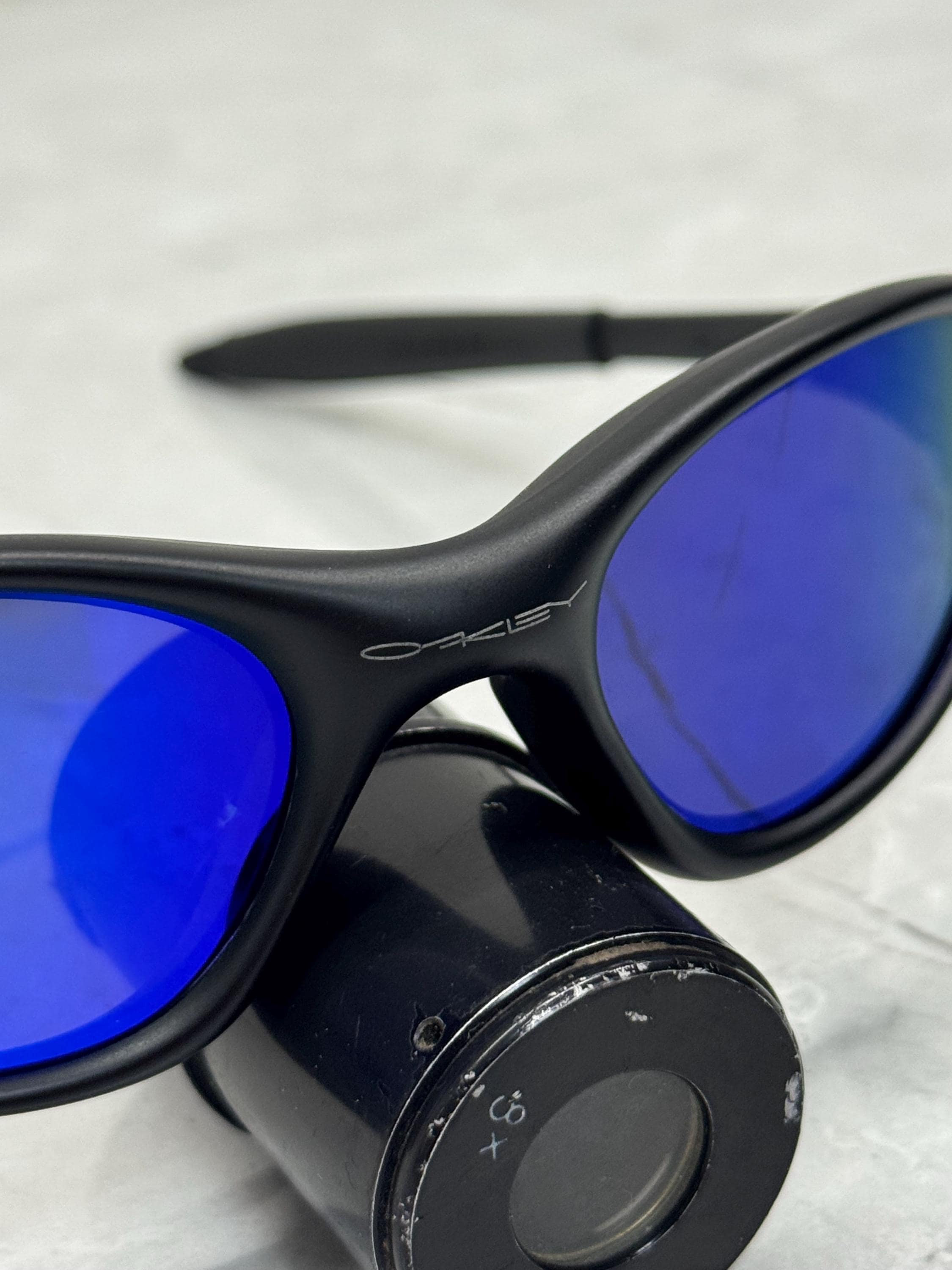 Oakley Minute 1.0 Black and Blue Eye Jacket Redux Prizm Iridium