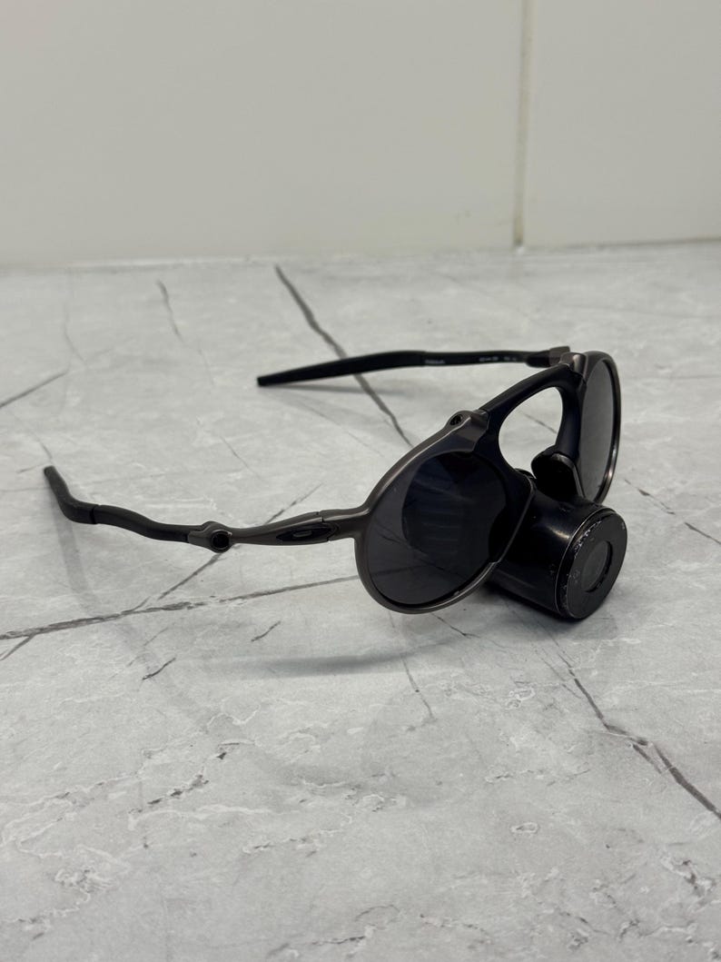 Oakley Madman Badman Black Juliet X Metal Plasma Iridium Polarized Sunglasses Y2K Vintage 90s Rare Gorpcore USA Prizm Plate Minute Romeo image 7