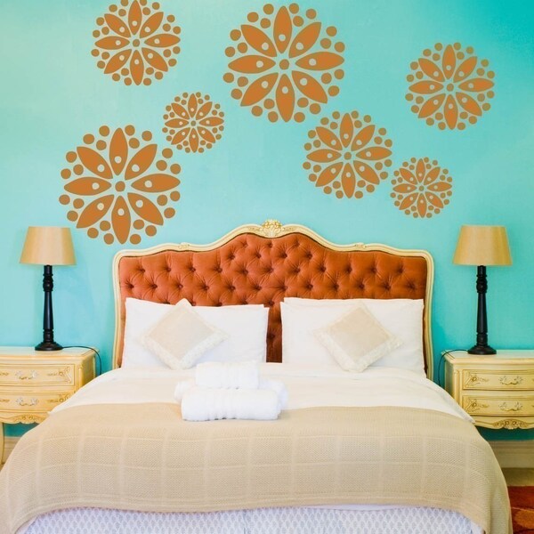 Large Dotted Flowers - 7 graphics- item 10017