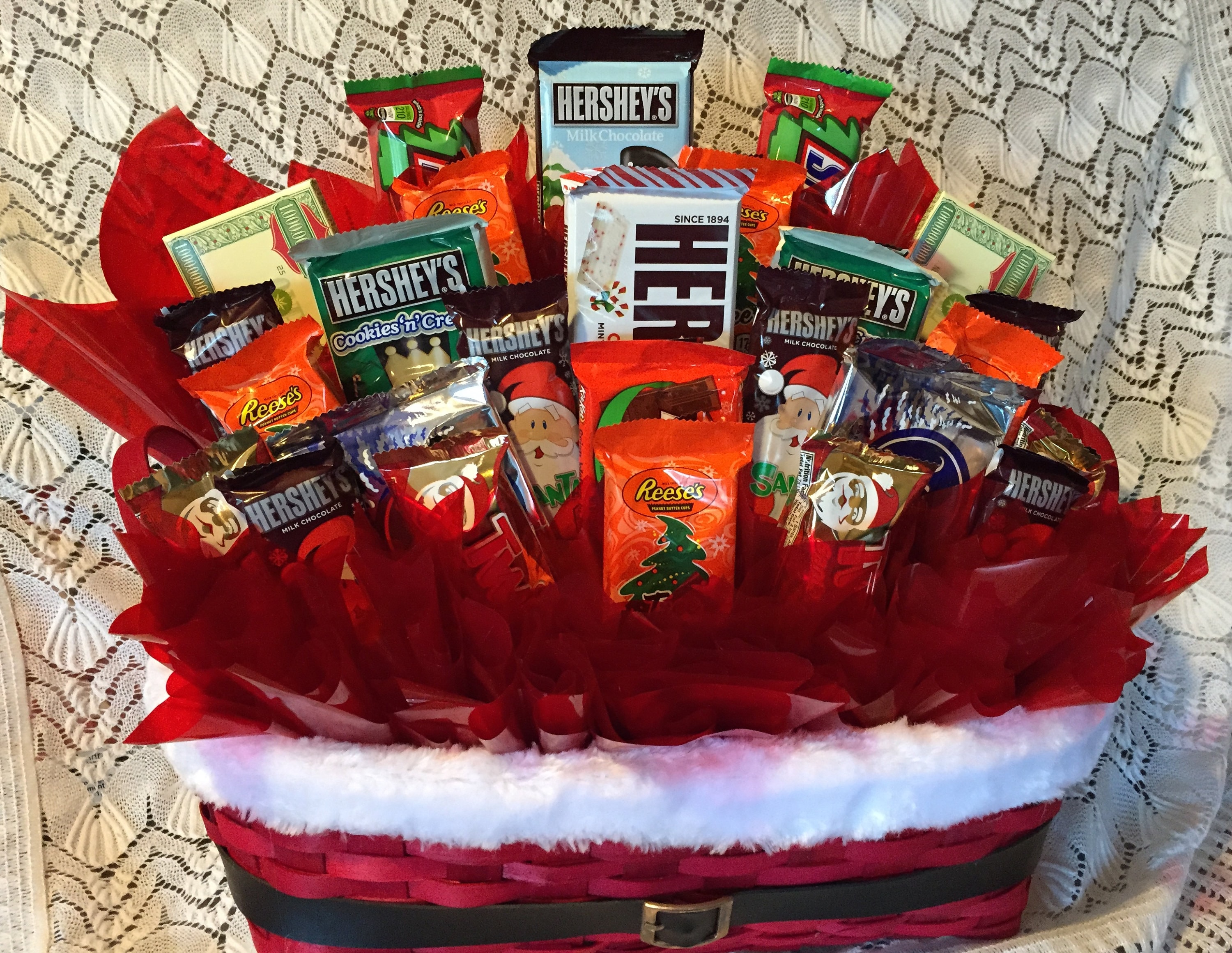 Canasta con arreglos de dulces navideños - Etsy México, image size:3000x2321