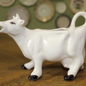Vintage White Cow Creamer: Ceramic Farmhouse Kitchen Jug, 1950s-70s