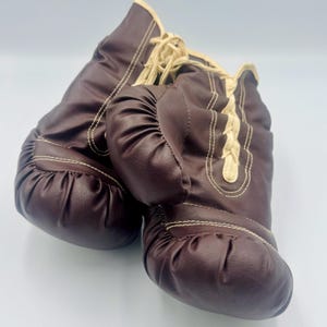 Vintage Spalding Boxing Gloves – Lace-up Leather Gloves – Mid