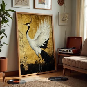 Eleganter japanischer Kranich Leinwanddruck, Goldfolien Vogel Kunstwerk, luxuriöse orientalische Wandkunst, minimalistische, von der Natur inspirierte Wohnkultur