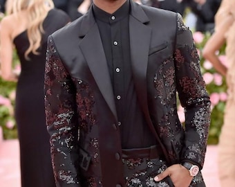 Männer Schwarz Kundenspezifische 2Pc Sequin verschönerte bestickte Bräutigam-Kleidungs-Hochzeits-Outfit