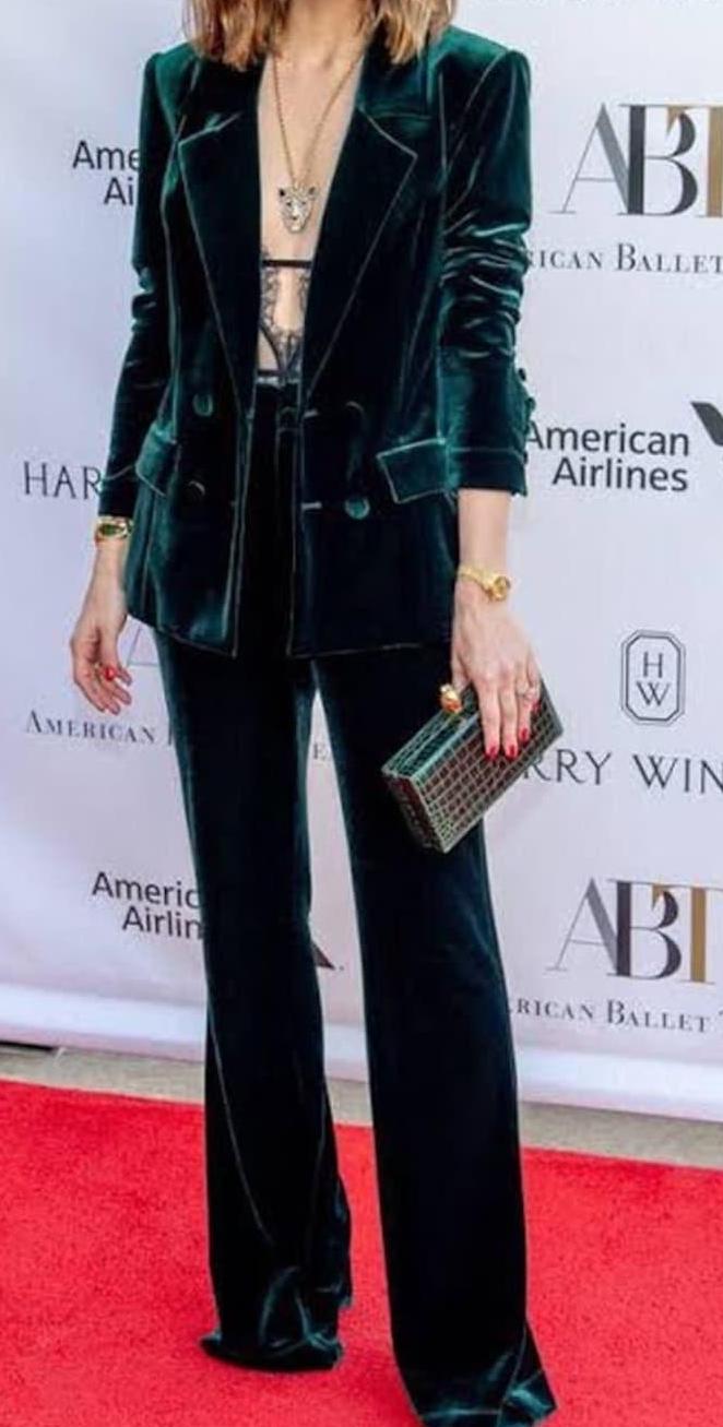 Newest Peaked Lapel Marriage Blazer Suit in Dark Green Velvet with Double Breasted