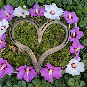 Horseshoe - Wedding gift - Heart made of horseshoe with engraving