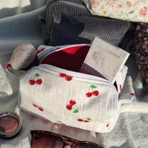 Cosmetic bag made of cotton fabric - handmade - unique - sewn
