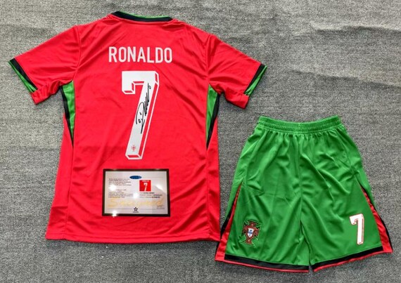 Camiseta autografiada por cr7 precio hotsell