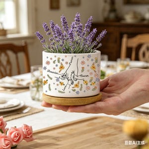 Anpassad keramisk växtkruka, handmålad blomsterdesign, present till mamma eller mormor
