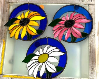 DAISEY: white, pink, yellow stained glass