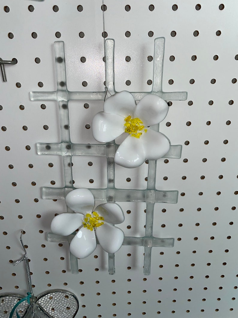 Glass trellis and glass flower Special price for a limited New Shipping Free Shipping time white