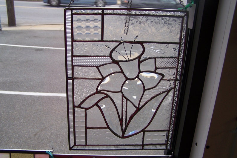 Beveled Daffodil ....stained glass hanging